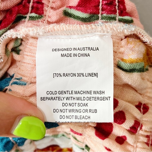 Paper Heart Linen-Blend Colorful Fruit Print Smocked Cropped Tank Top Medium NEW - Picture 7 of 8